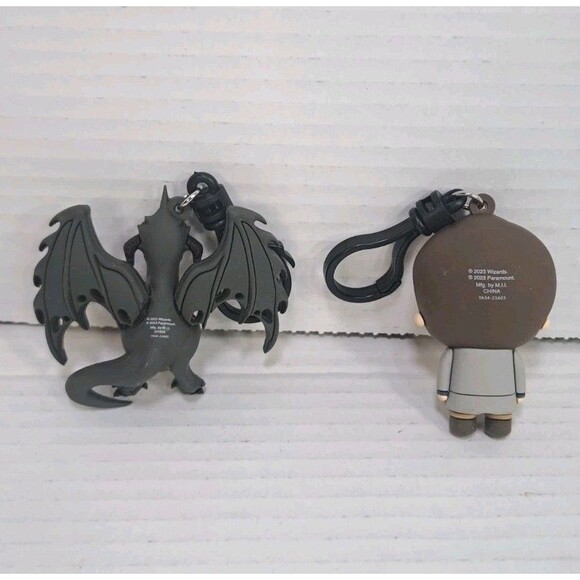 Dungeons & Dragons Honor Among Thieves Foam Bag Clip Keychain Dragon & Edgin - Picture 2 of 2